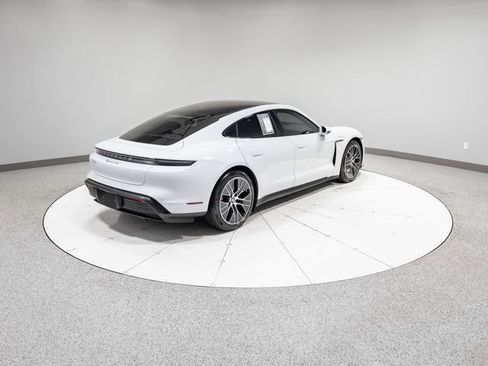 Used 2022 Porsche Taycan 4S image 33