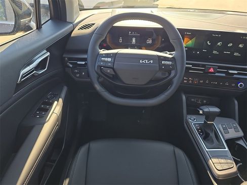 New 2026 Kia Sportage EX image 16