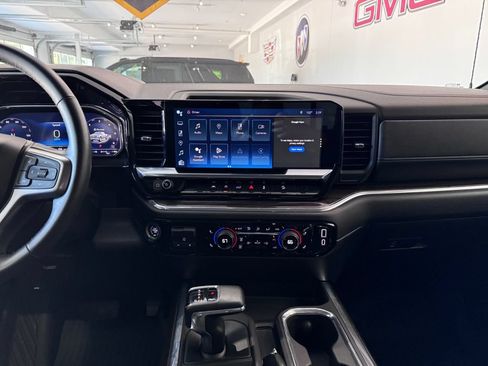 Certified 2024 Chevrolet Silverado 1500 LT AWD/4WD image 19