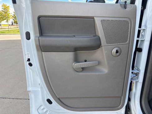 Used 2006 Dodge Ram 2500 Truck SLT w/ Quad Cab Big Horn Value Group image 16