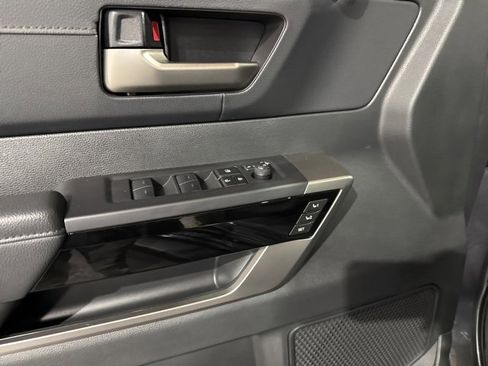 Used 2024 Toyota Tundra Limited image 19