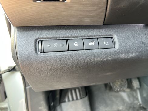 Used 2023 Nissan Pathfinder Platinum FWD image 38
