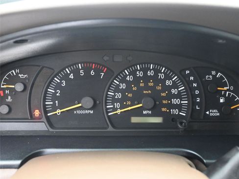 Used 2002 Toyota Tundra Limited image 5