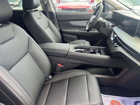 Used 2025 Nissan Murano SL AWD/4WD image 8