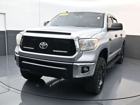 Used 2016 Toyota Tundra SR5 w/ SR5 Upgrade Package AWD/4WD image 10