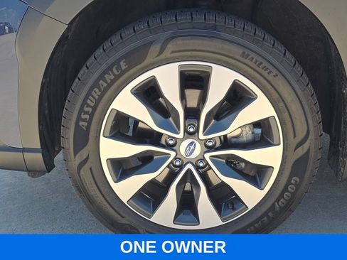 Used 2025 Subaru Outback Limited AWD/4WD image 10