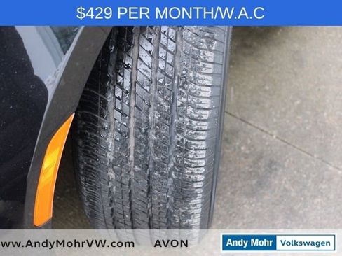 Used 2023 Chrysler Pacifica Touring-L image 12