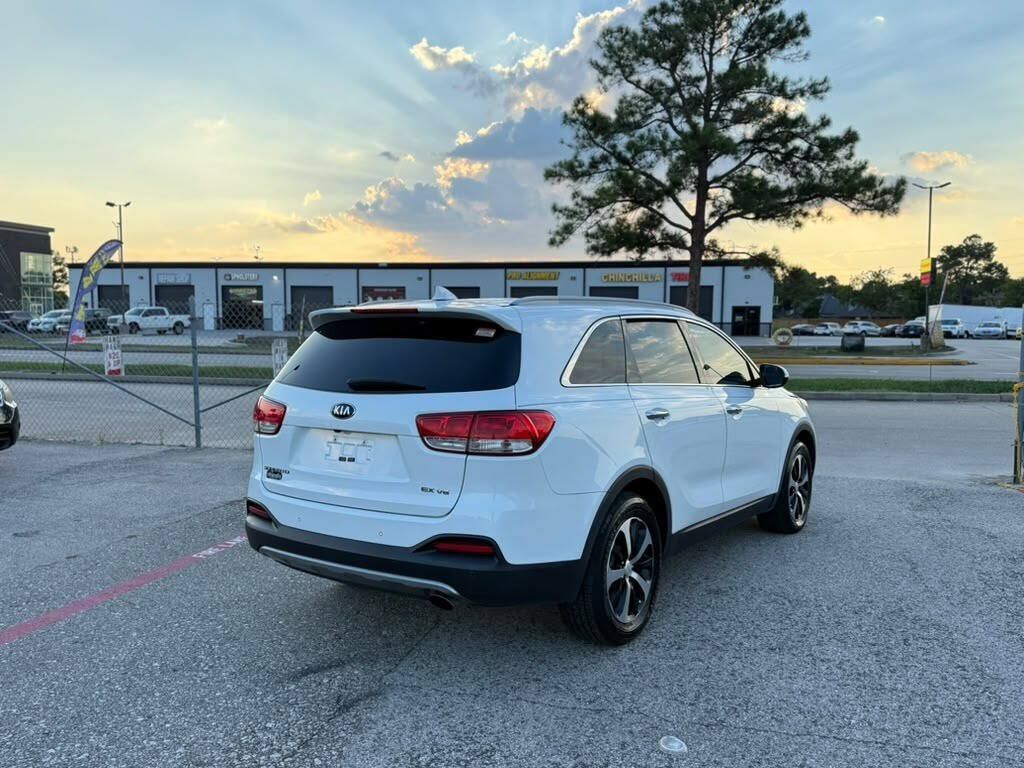 Used 2016 Kia Sorento EX w/ EX Premium Package FWD image 14