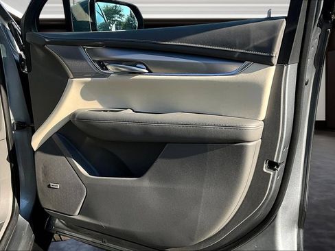 Certified 2024 Cadillac XT5 Premium Luxury w/ LPO, Floor Liner Package AWD/4WD image 27