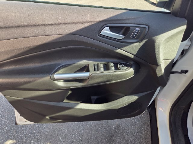 Used 2017 Ford Escape SE FWD image 12