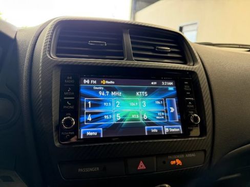 Used 2025 Mitsubishi Outlander Sport AWD image 15