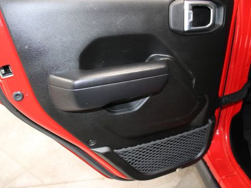 Used 2024 Jeep Wrangler Unlimited Rubicon 4xe image 26