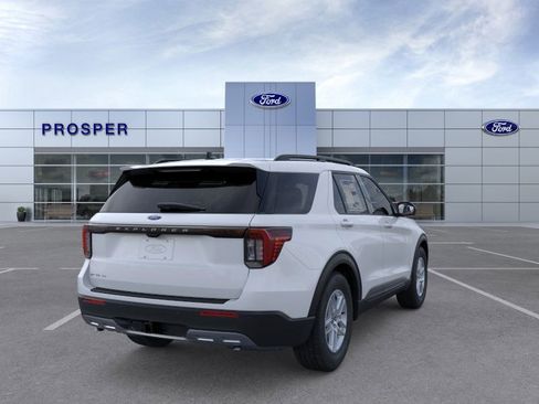 New 2026 Ford Explorer Active w/ Active Comfort Package image 8