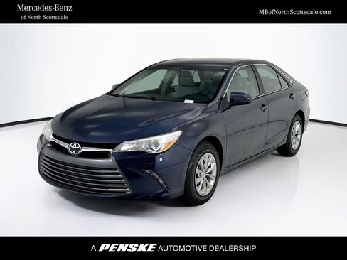 Used 2015 Toyota Camry LE FWD image 1