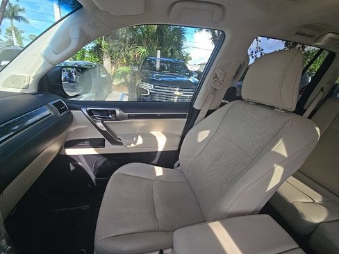 Used 2020 Lexus GX 460 Premium w/ Premium Package AWD/4WD image 25