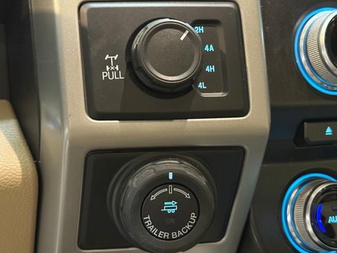 Used 2018 Ford F150 Lariat w/ Equipment Group 502A Luxury image 33