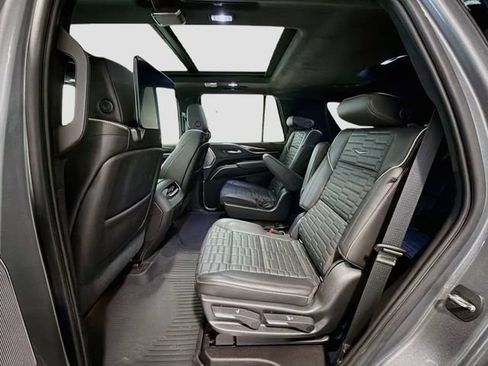 Certified 2021 Cadillac Escalade Sport Platinum AWD/4WD image 22