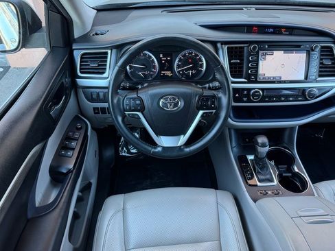 Used 2018 Toyota Highlander Limited w/ Protection Package #3 image 24