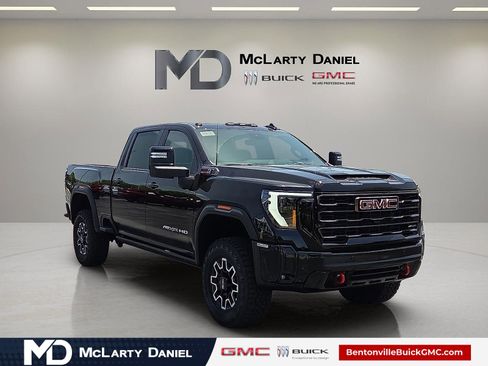 Used 2025 GMC Sierra 2500 AT4X AWD/4WD image 1