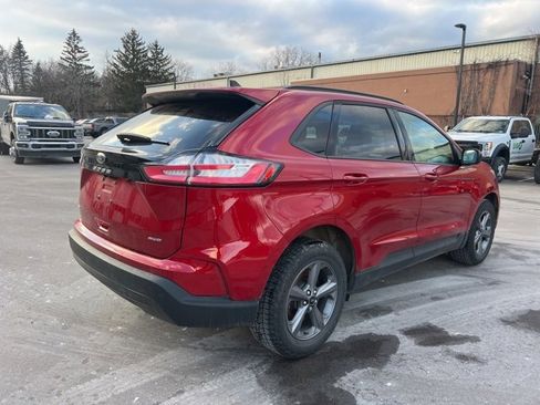 Used 2023 Ford Edge SEL w/ Sport Appearance Package image 5