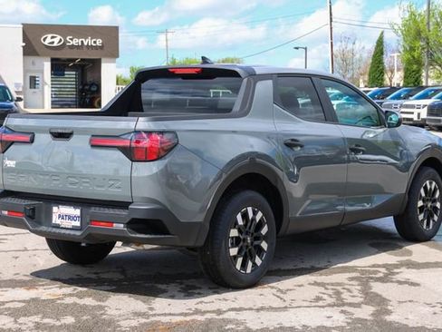 New 2026 Hyundai Santa Cruz SE FWD image 3