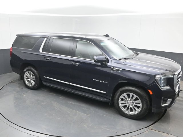 Used 2023 GMC Yukon XL SLT w/ SLT Premium Package AWD/4WD image 1