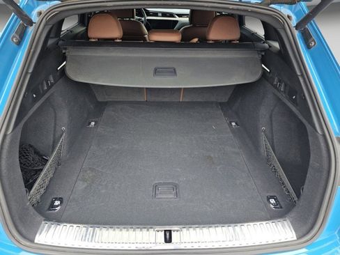 Used 2019 Audi e-tron Prestige w/ Prestige Package image 26