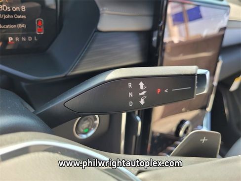 New 2025 GMC Acadia Elevation image 18