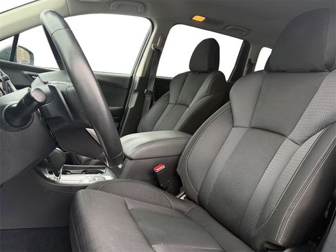 Used 2023 Subaru Ascent Premium w/ Convenience Package image 9