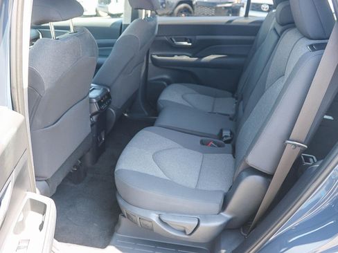 Certified 2025 Toyota Grand Highlander FWD image 19