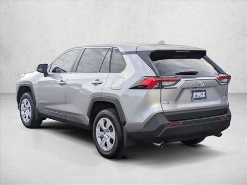 Used 2025 Toyota RAV4 LE image 7