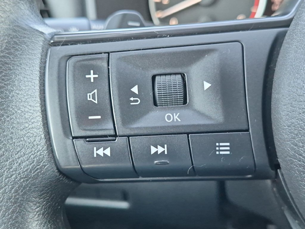 Used 2022 Nissan Rogue S FWD image 14