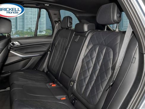 Used 2025 BMW X5 xDrive40i w/ Climate Comfort Package AWD/4WD image 17