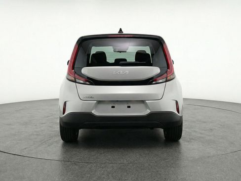 Used 2025 Kia Soul LX w/ LX Technology Package image 7
