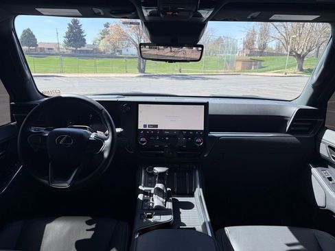 Used 2024 Lexus GX 550 w/ Accessory Package (Z1) image 13