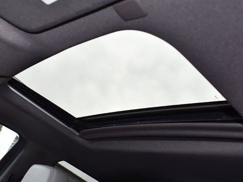 Used 2019 GMC Sierra 1500 SLT w/ SLT Premium Plus Package image 7