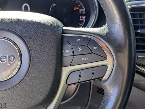 Used 2019 Jeep Grand Cherokee Altitude image 22