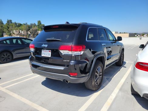 Used 2021 Jeep Grand Cherokee Limited RWD image 4