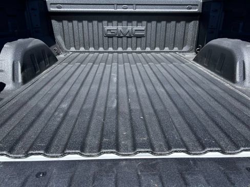 Used 2025 GMC Sierra 1500 AT4 AWD/4WD image 19