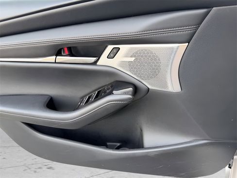 Used 2023 MAZDA MAZDA3 s image 21