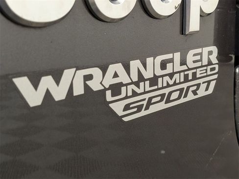 Certified 2018 Jeep Wrangler Unlimited Sport image 10