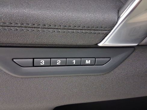 New 2025 Land Rover Discovery Sport S image 17