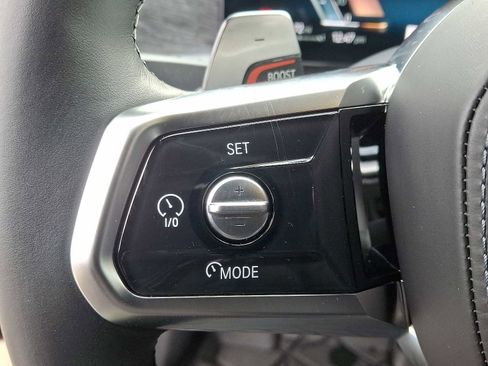 Used 2023 BMW 740i w/ Parking Assistance Package image 22