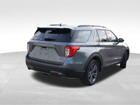 Used 2024 Ford Explorer XLT w/ Equipment Group 202A AWD/4WD image 3