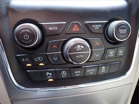 Used 2018 Jeep Grand Cherokee Limited AWD/4WD image 20