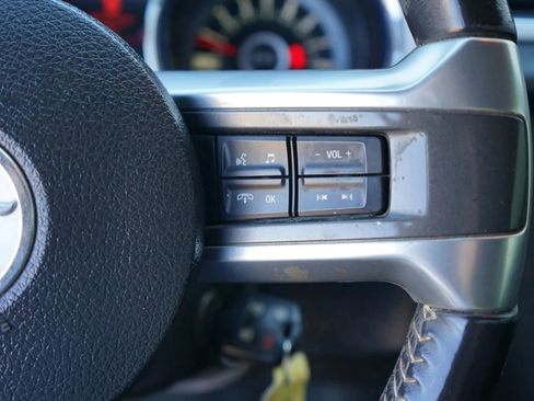 Used 2013 Ford Mustang GT Premium image 25
