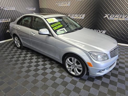 Used 2009 Mercedes-Benz C 300 4MATIC Sedan image 9
