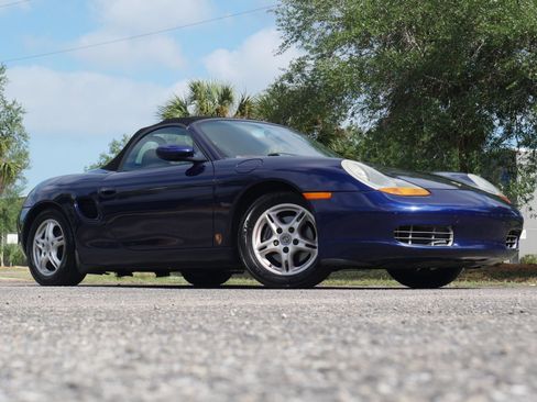 Used 2002 Porsche Boxster RWD image 9