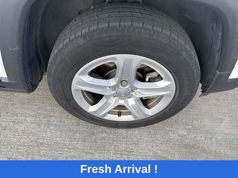 Used 2023 Jeep Compass Sport image 20