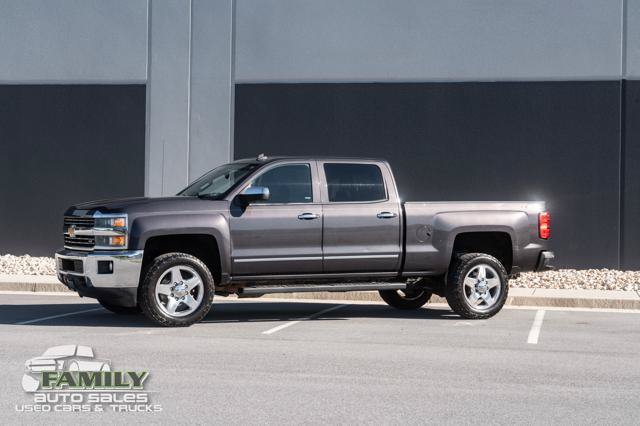 Used 2015 Chevrolet Silverado 2500 LTZ AWD/4WD image 2